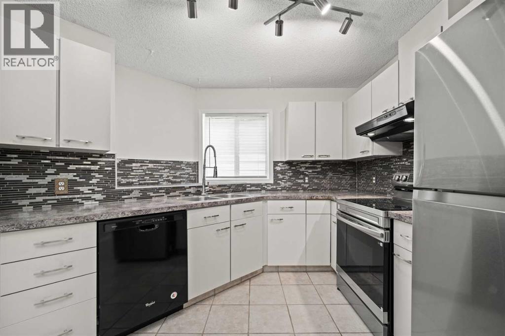 107 Tararidge Close NE - 13
