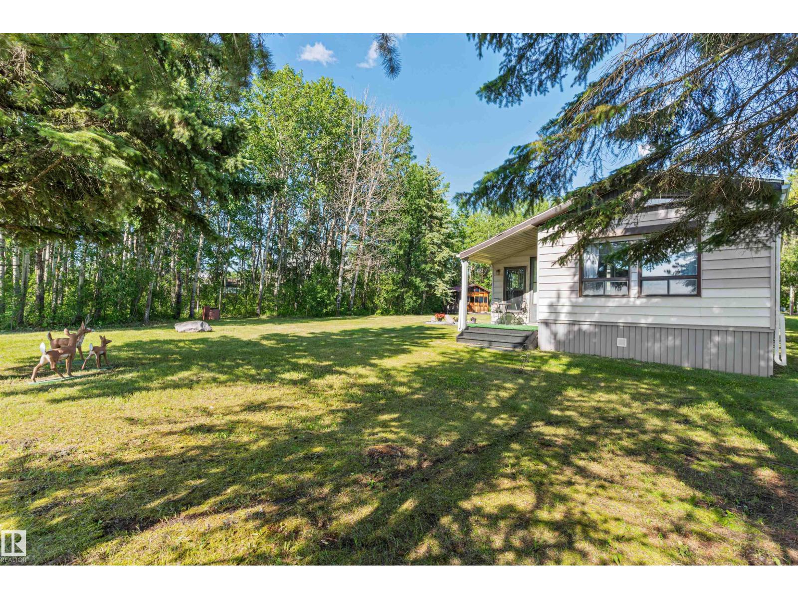 #24 52343 RGE ROAD 211 - 40