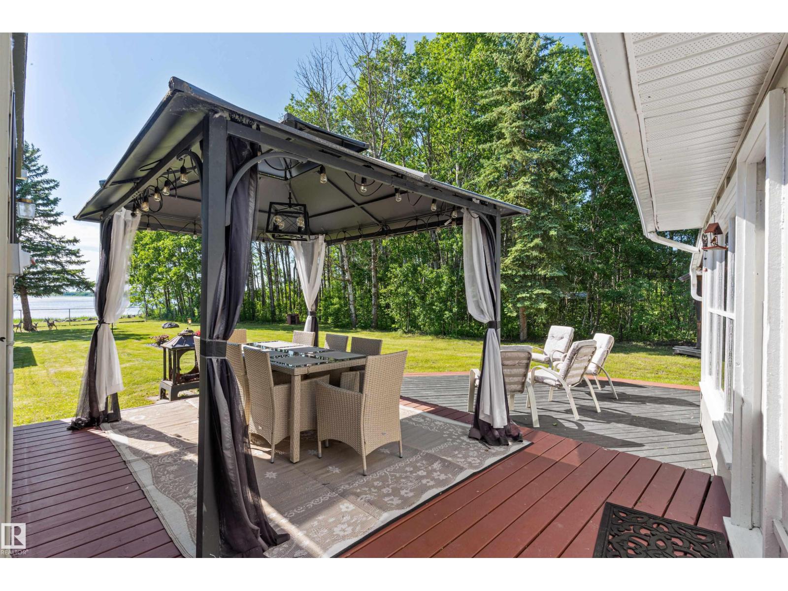 #24 52343 RGE ROAD 211 - 31