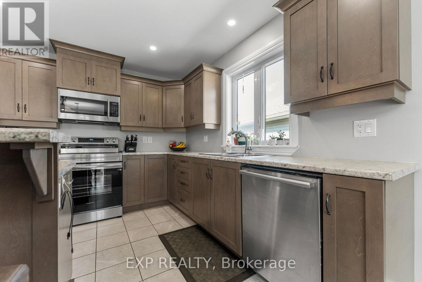 511 COLERAINE DRIVE - 21