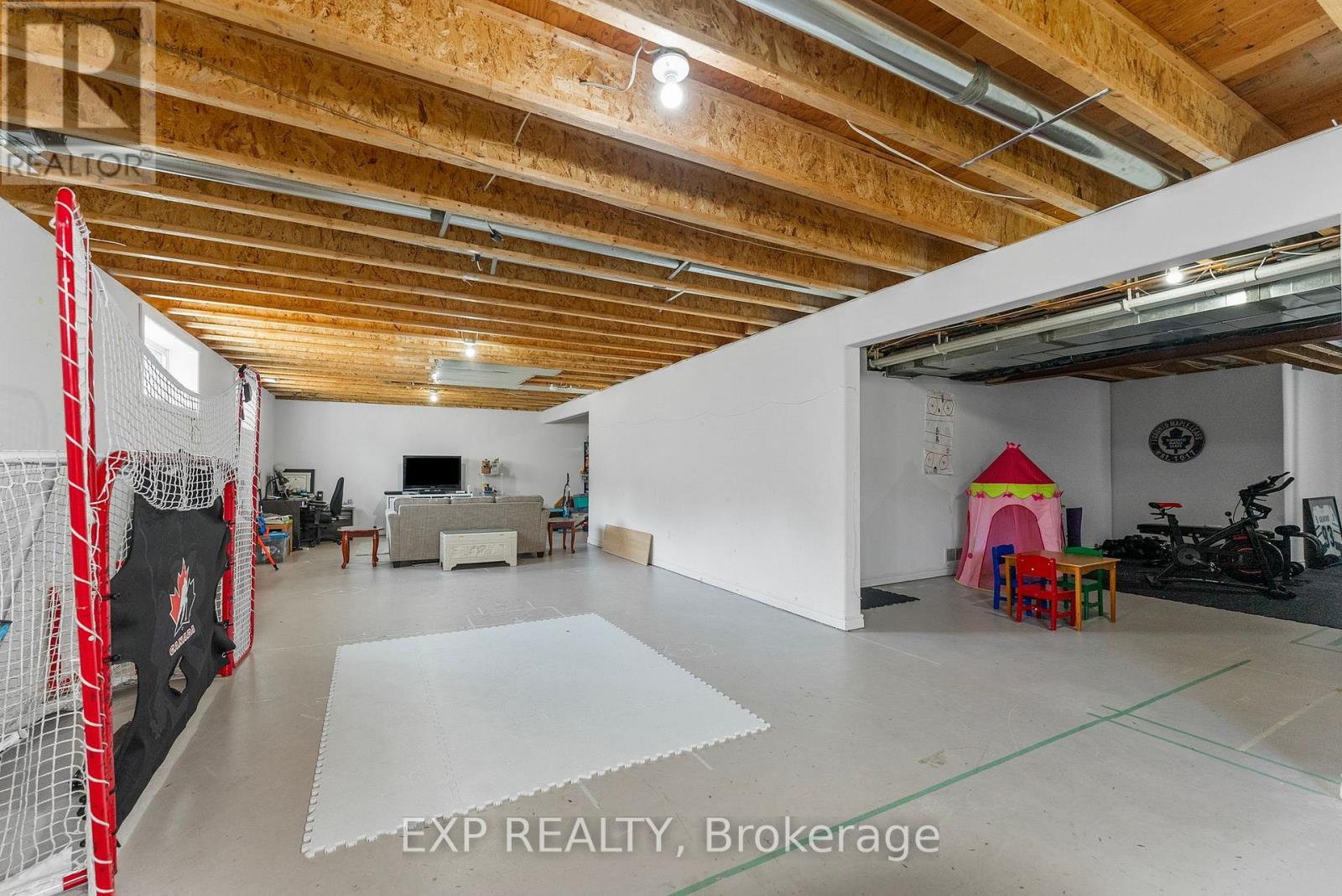 511 COLERAINE DRIVE - 35