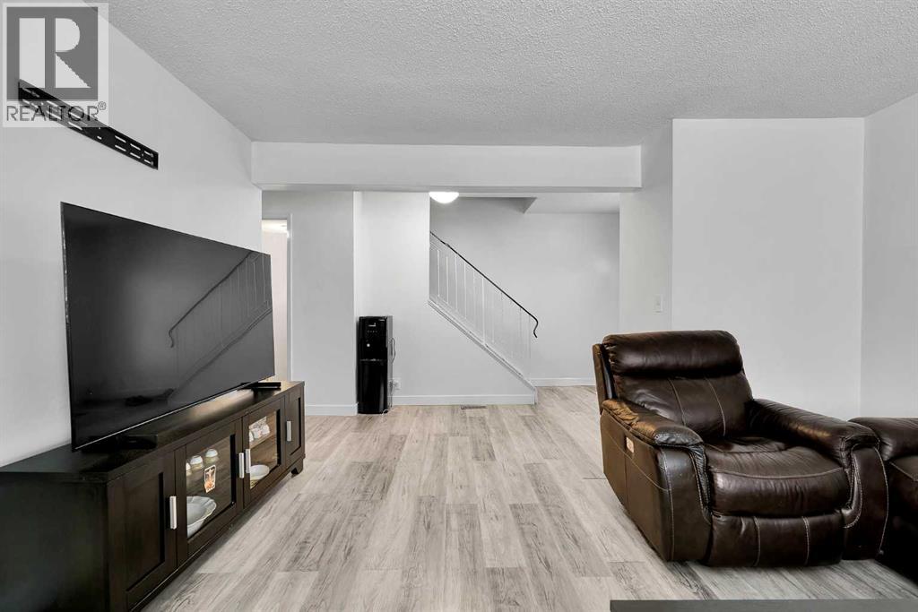 101, 516 Blackthorn Road NE - photo 5