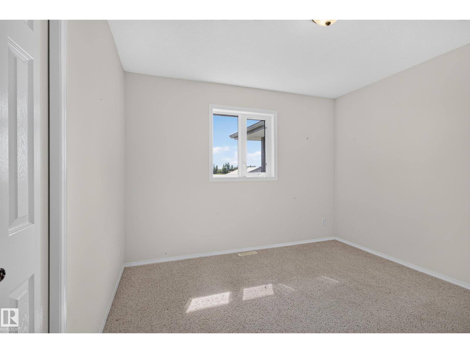 4209 46 ST - 25