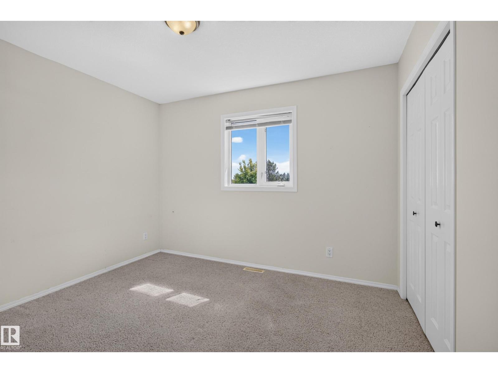4209 46 ST - 27