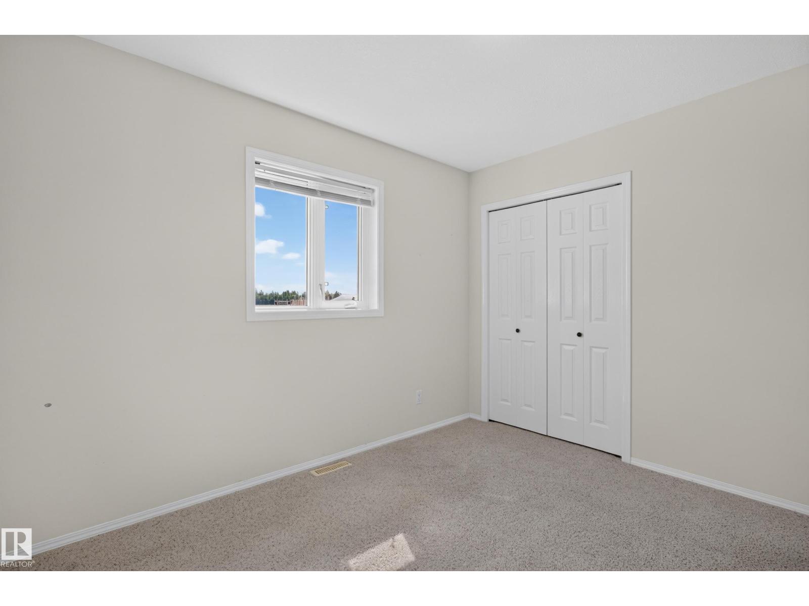 4209 46 ST - 28