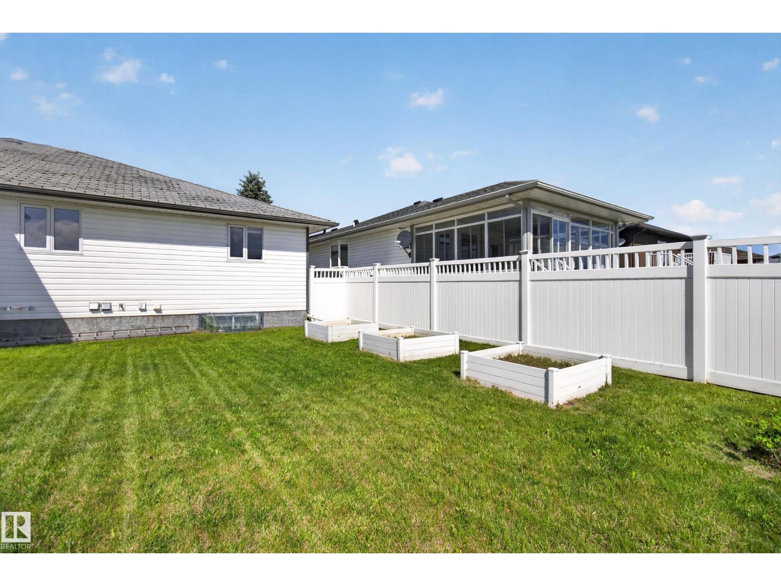 4209 46 ST - 51