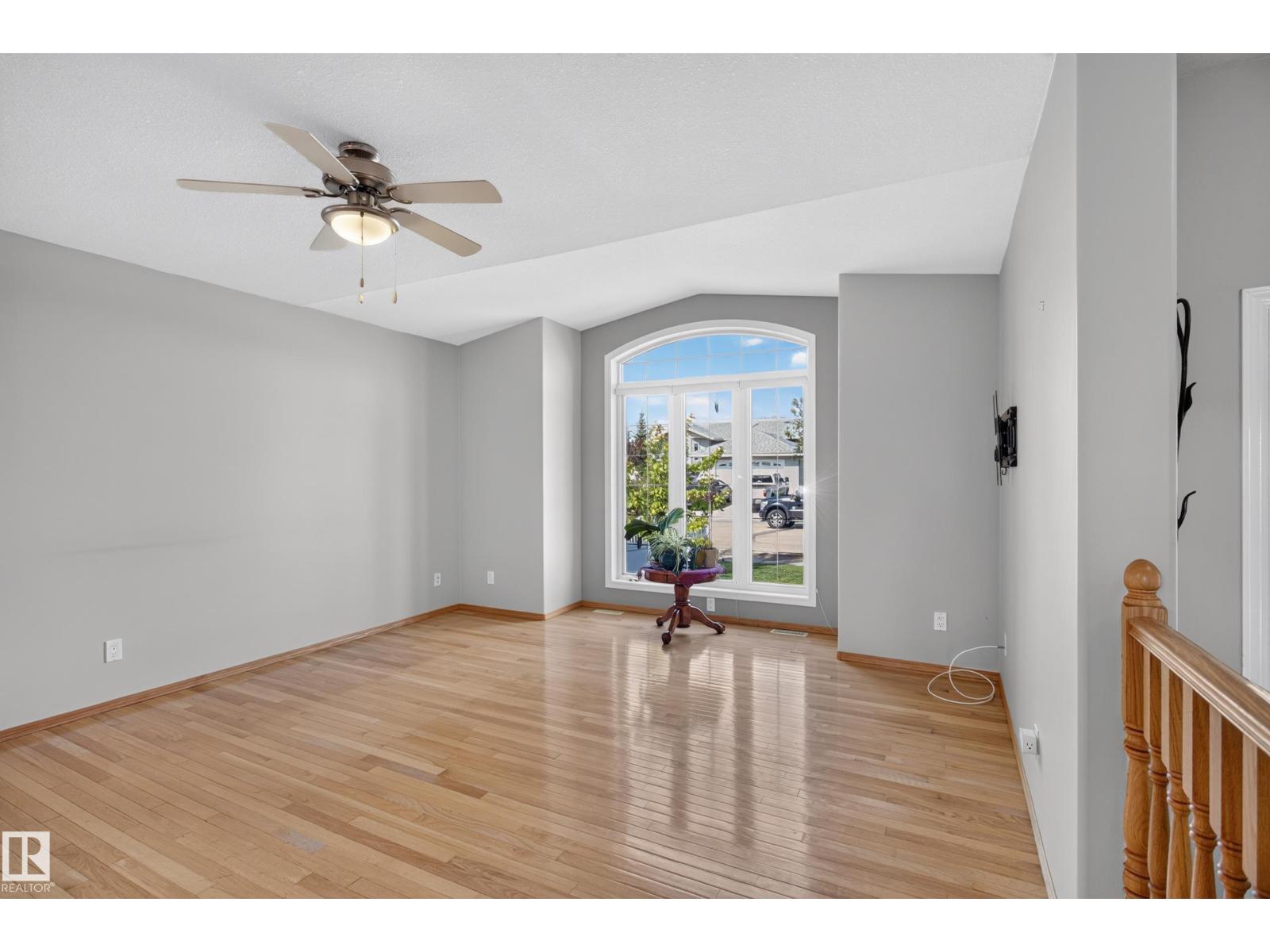 4209 46 ST - 7