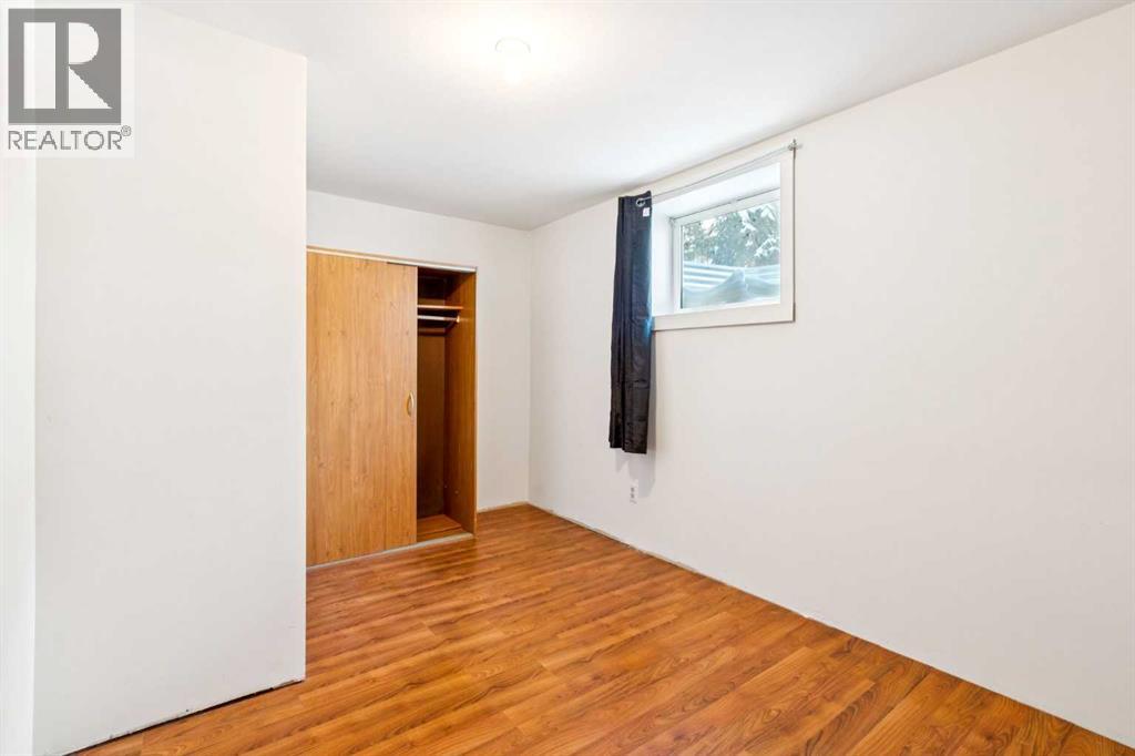 4617 48 Street - 25