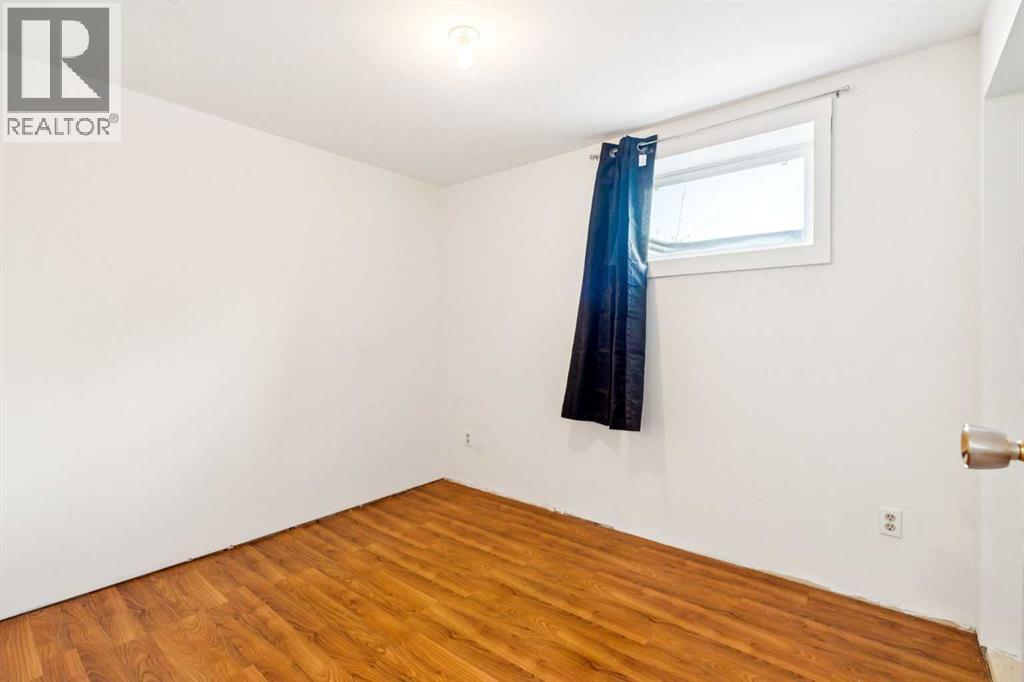 4617 48 Street - 23