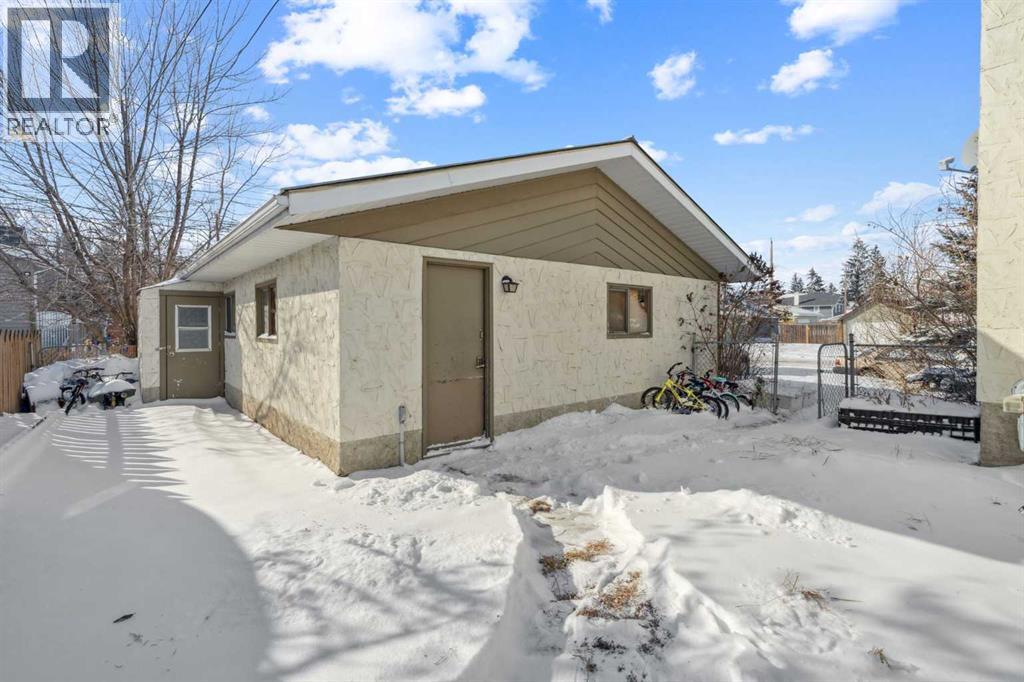 4617 48 Street - 33