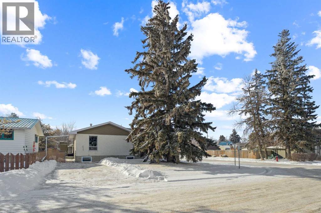 4617 48 Street - 32