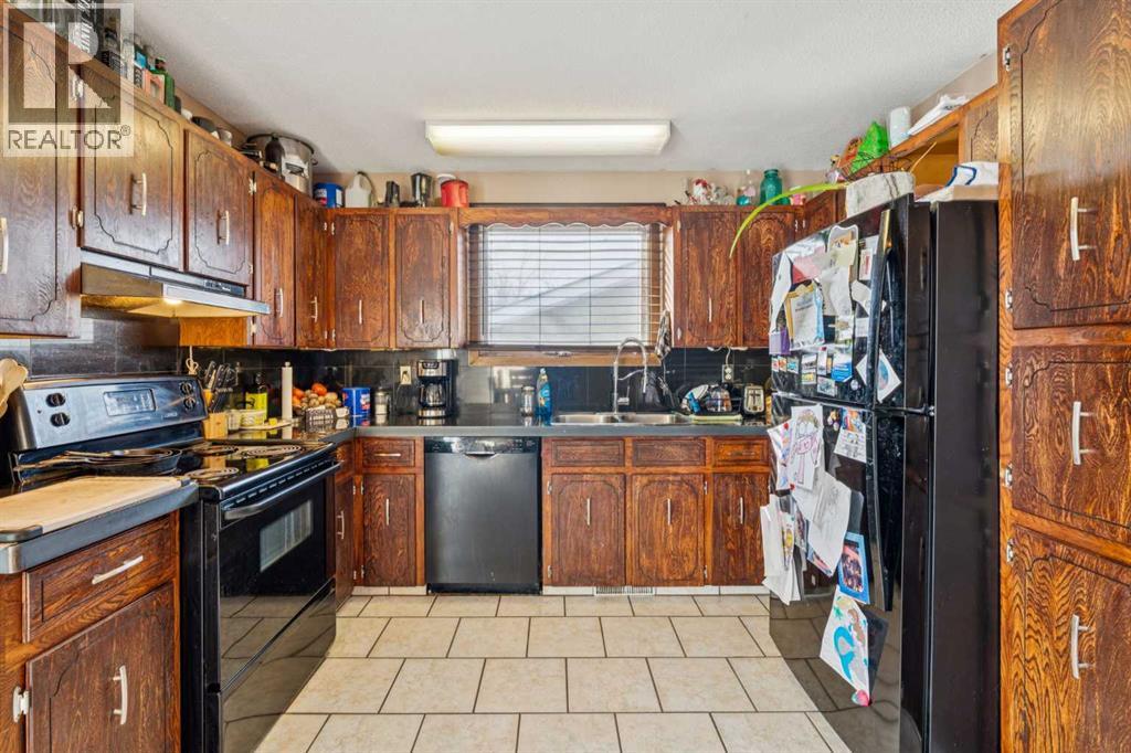 4617 48 Street - 9