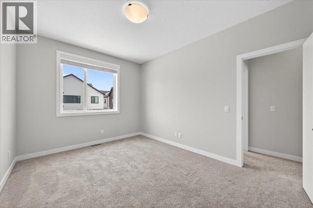 123 Redstone Crescent NE - 24