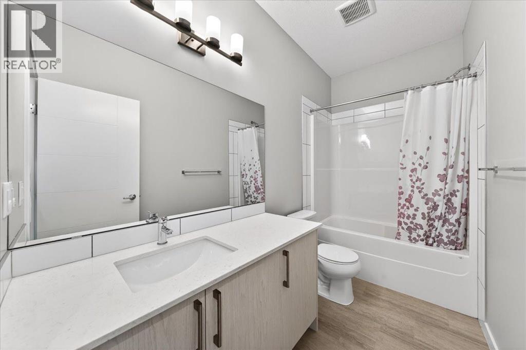 123 Redstone Crescent NE - 21