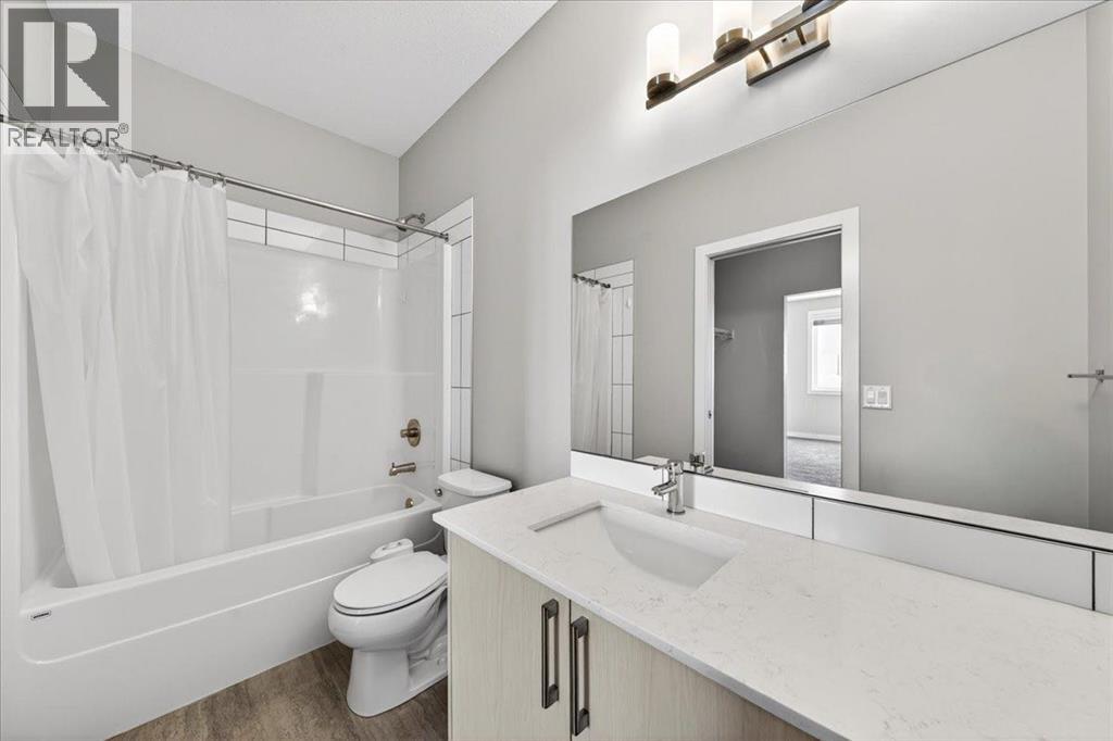 123 Redstone Crescent NE - 27