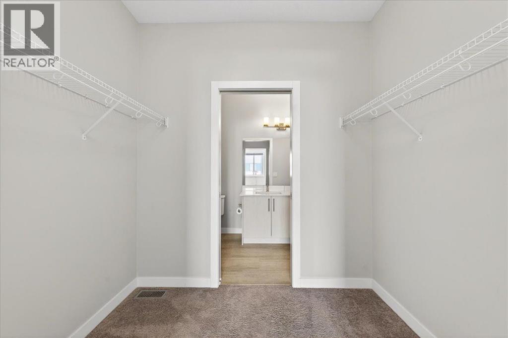 123 Redstone Crescent NE - 26