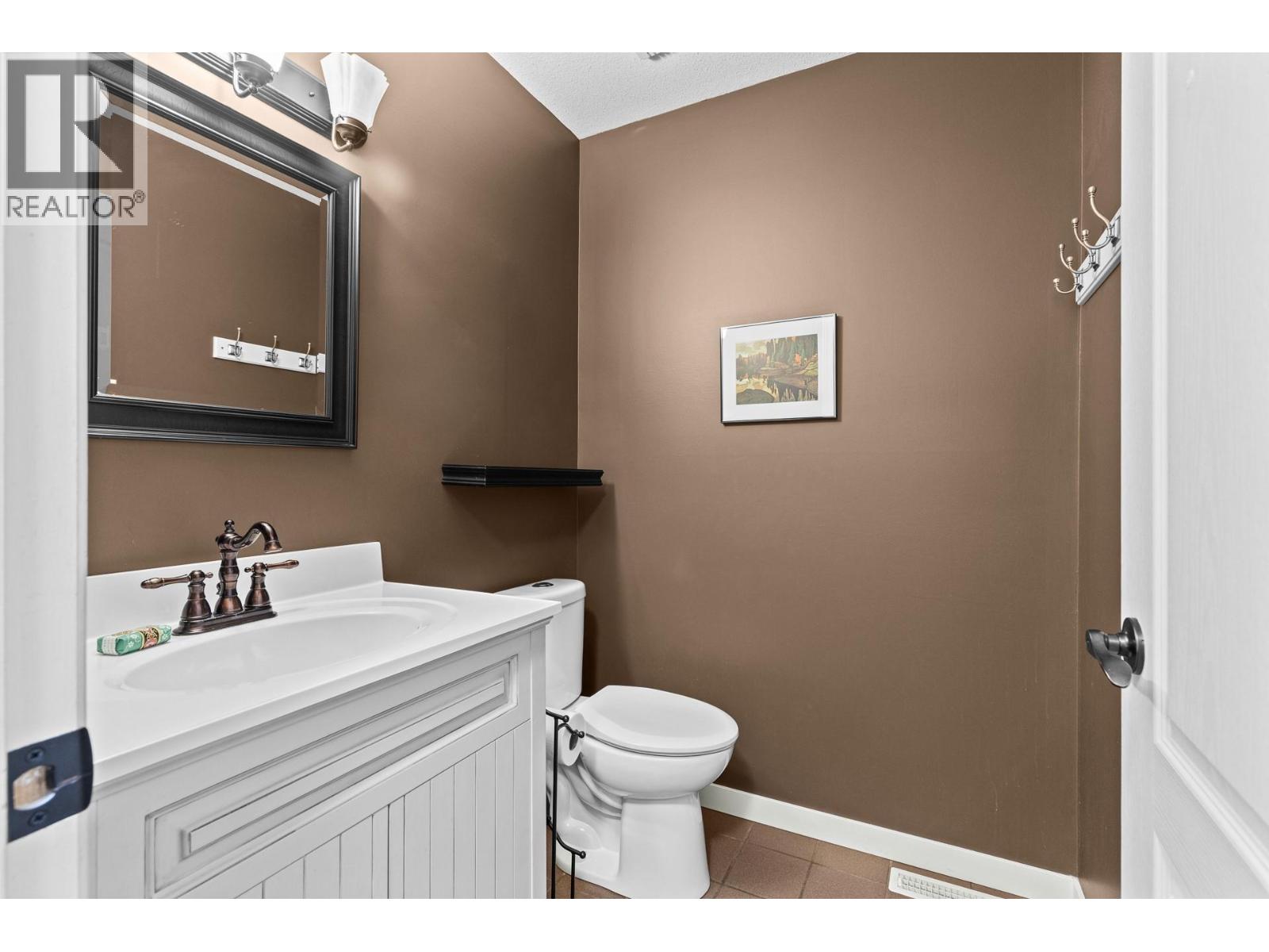 650 Lexington Drive Unit# 111, Kelowna