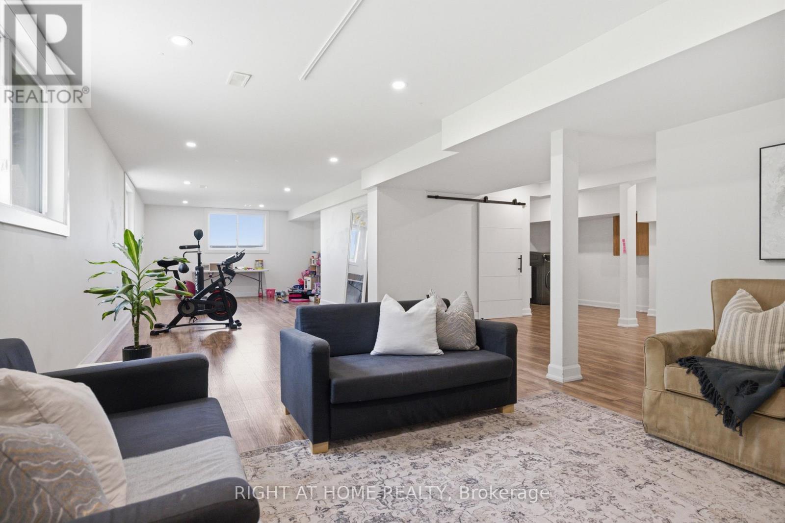 122 RIDGEMONT DRIVE - 16