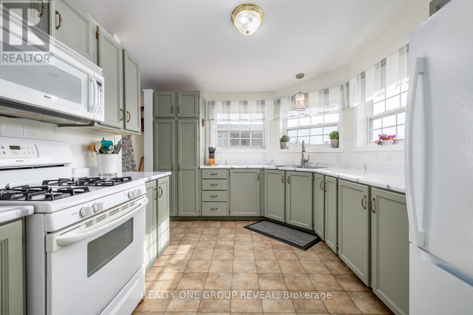 #37 152 CONCESSION ROAD 11 ROAD W - 10