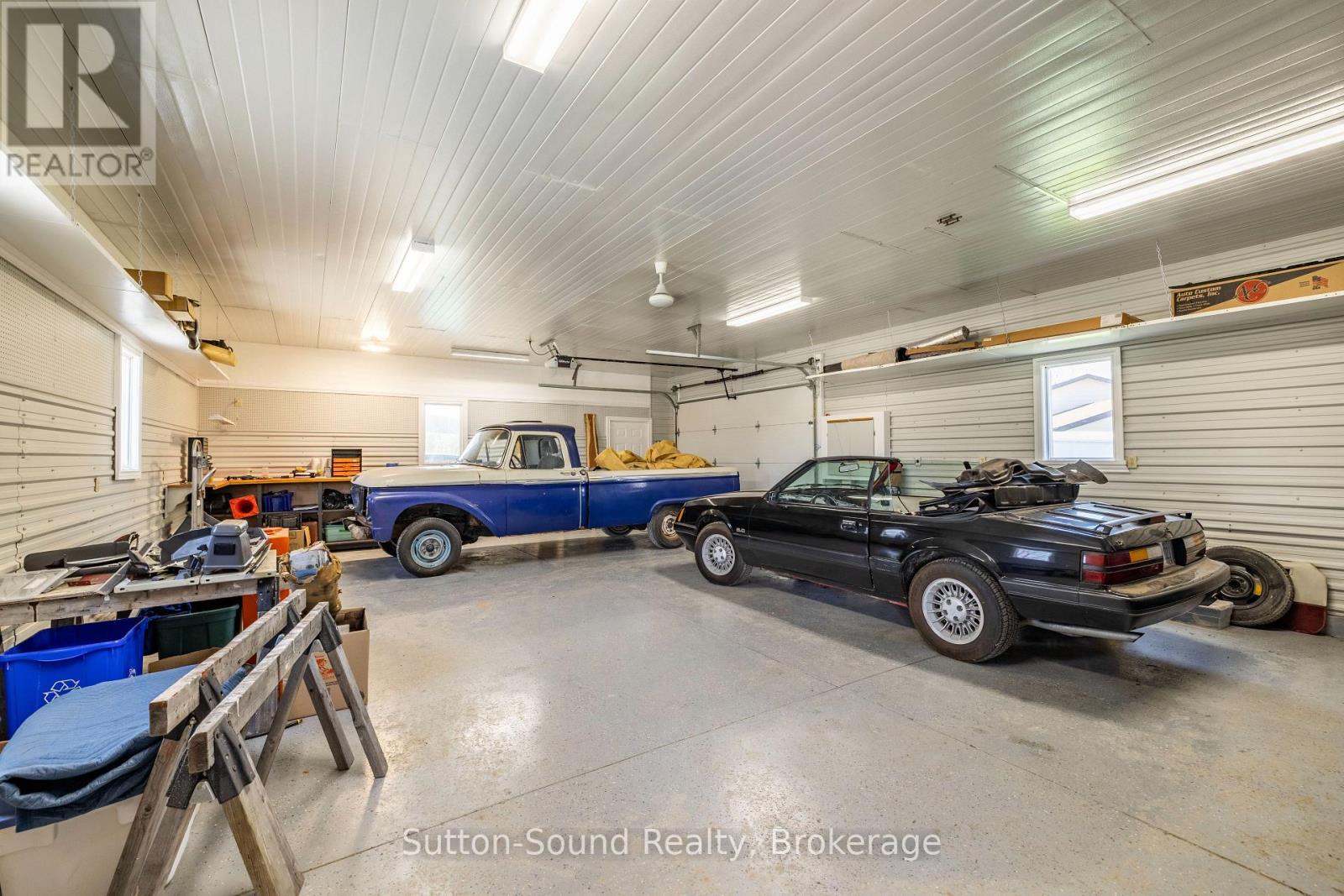 244363 22 SIDE ROAD - 25