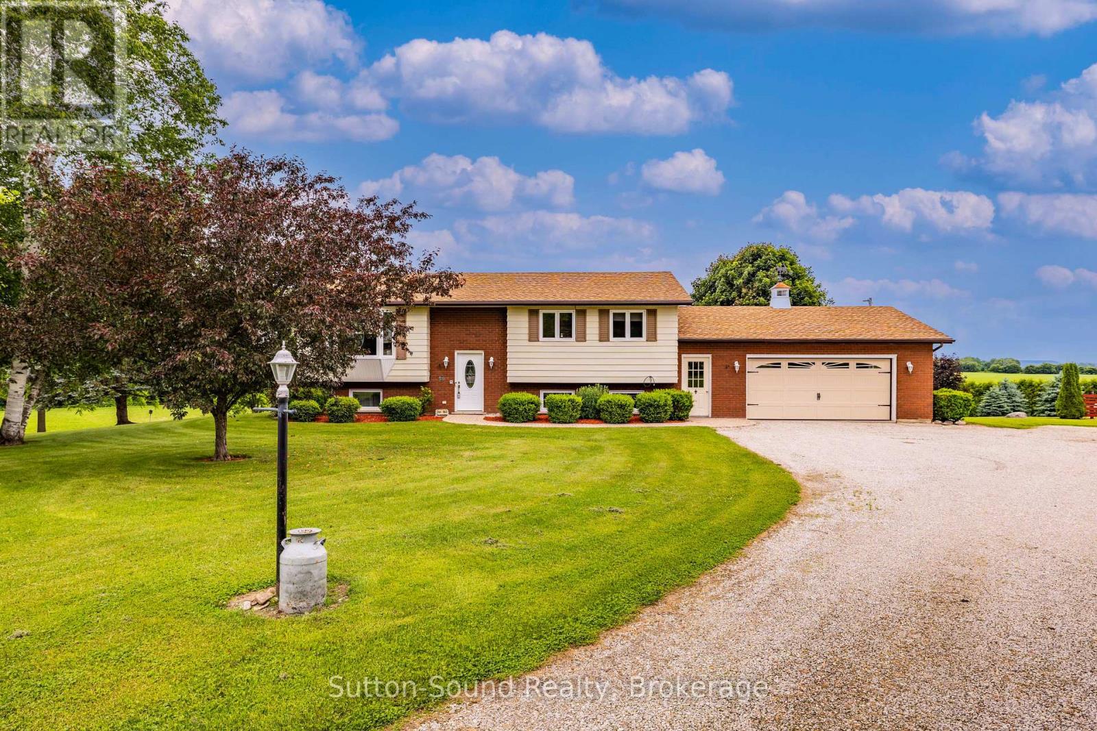 244363 22 SIDE ROAD - 6