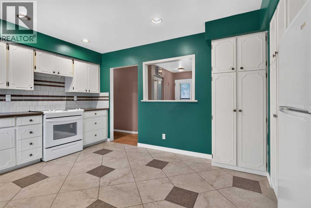 36 Hazelwood Crescent SW - 17