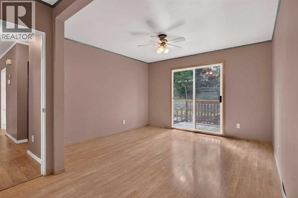 36 Hazelwood Crescent SW - 18