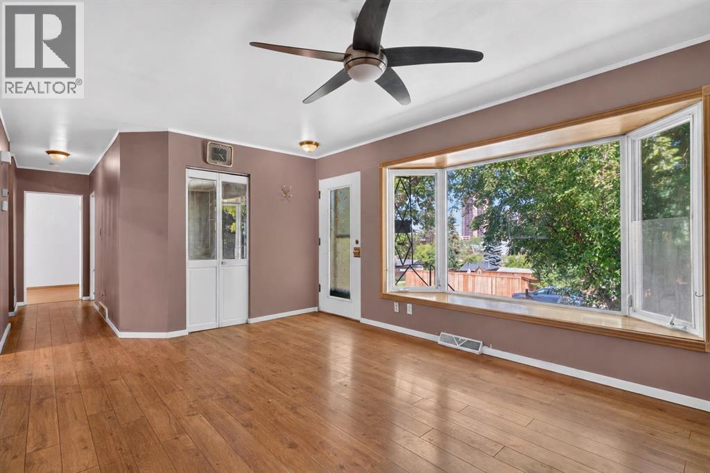36 Hazelwood Crescent SW - 11