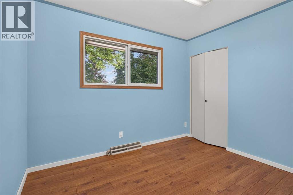 36 Hazelwood Crescent SW - 21