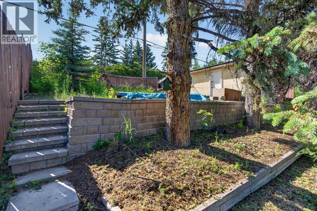 36 Hazelwood Crescent SW - 8