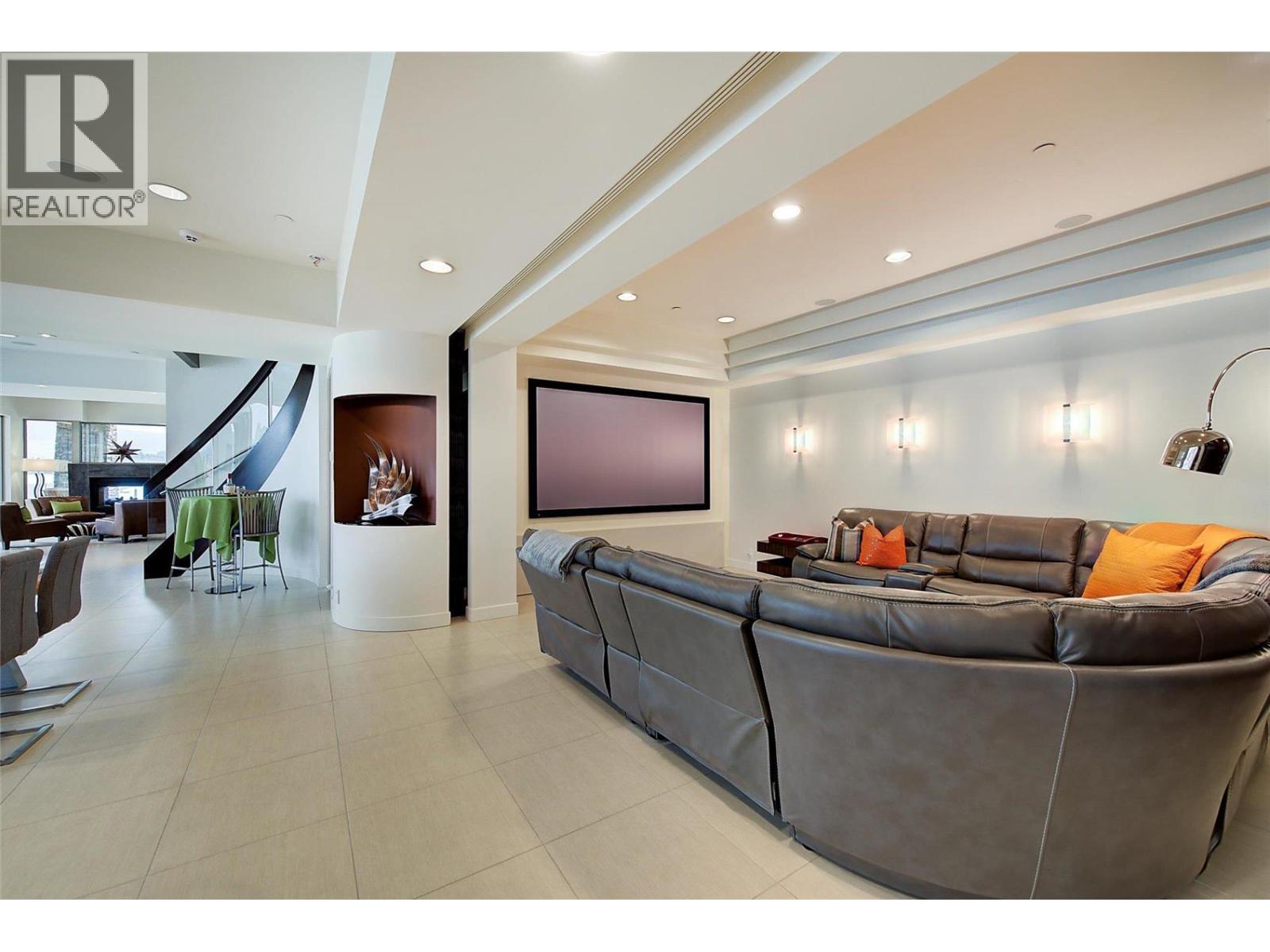901 Westside Road S Unit# 6, West Kelowna