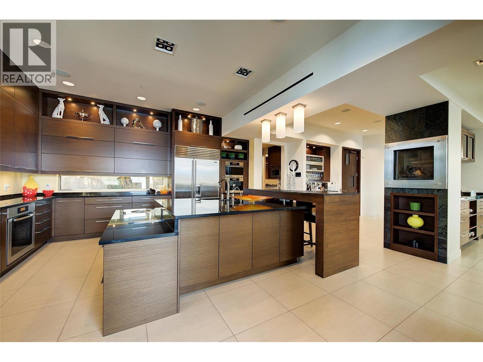 901 Westside Road S Unit# 6, West Kelowna