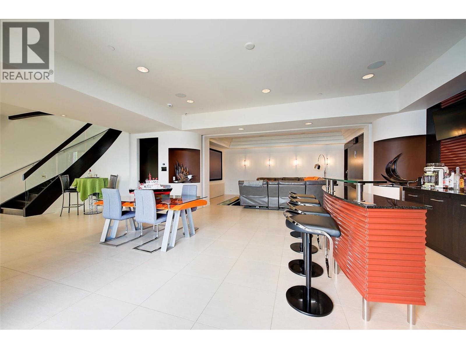901 Westside Road S Unit# 6, West Kelowna
