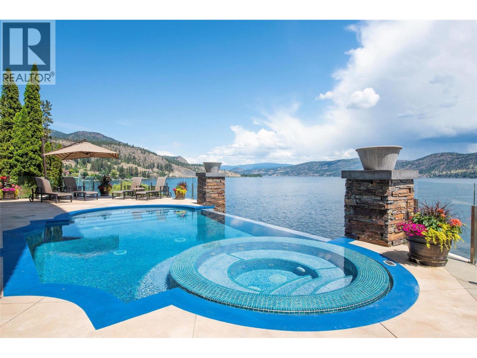 901 Westside Road S Unit# 6, West Kelowna