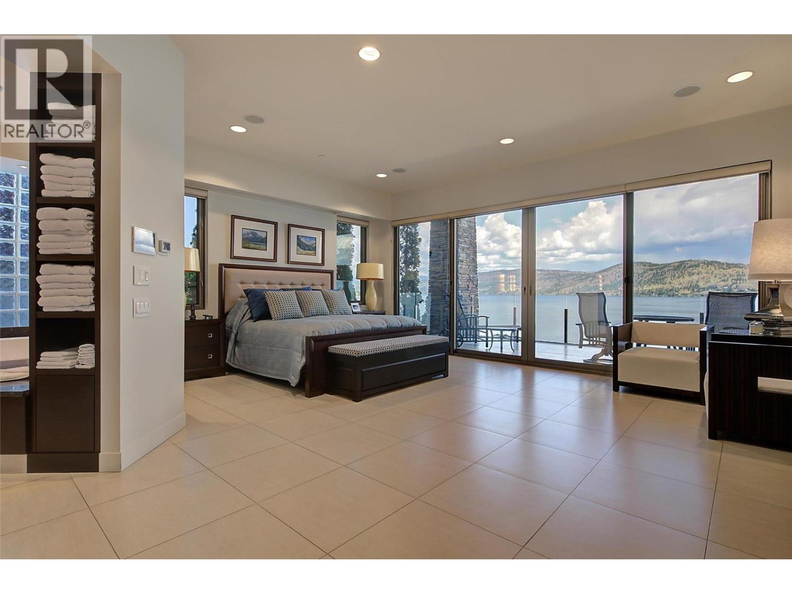 901 Westside Road S Unit# 6, West Kelowna