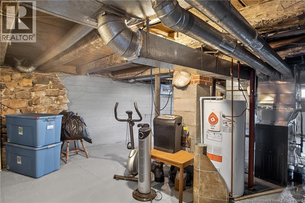 416 Hampton Road - 23