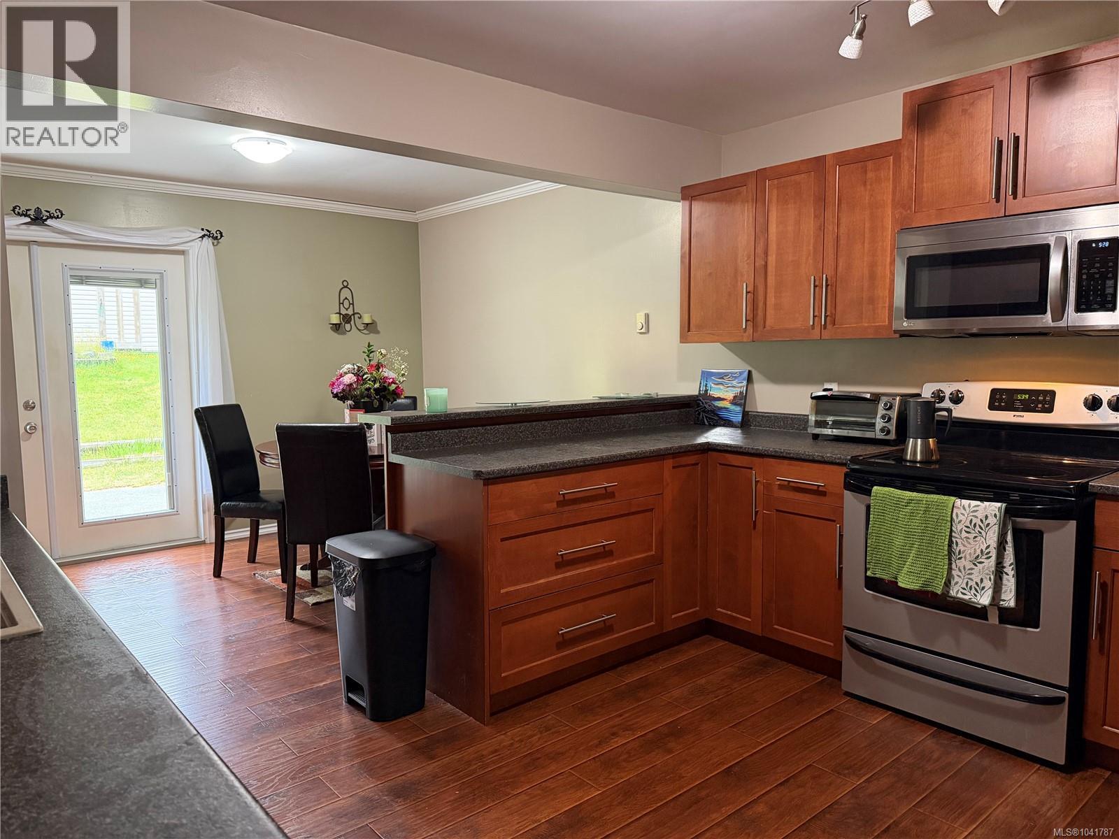 5060 Beaver Harbour Rd - 5