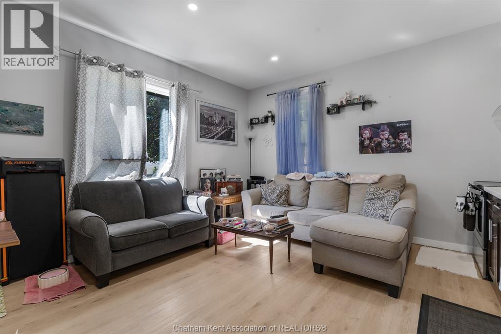 5 Tiffany STREET - 26