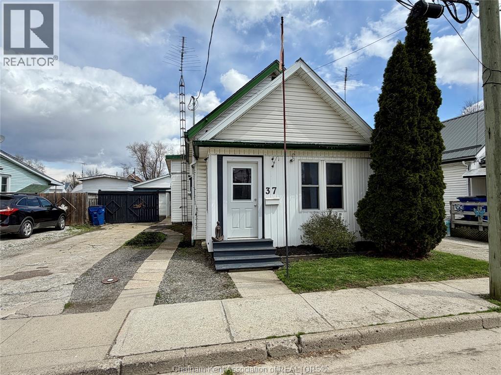 37 Foster STREET - 1