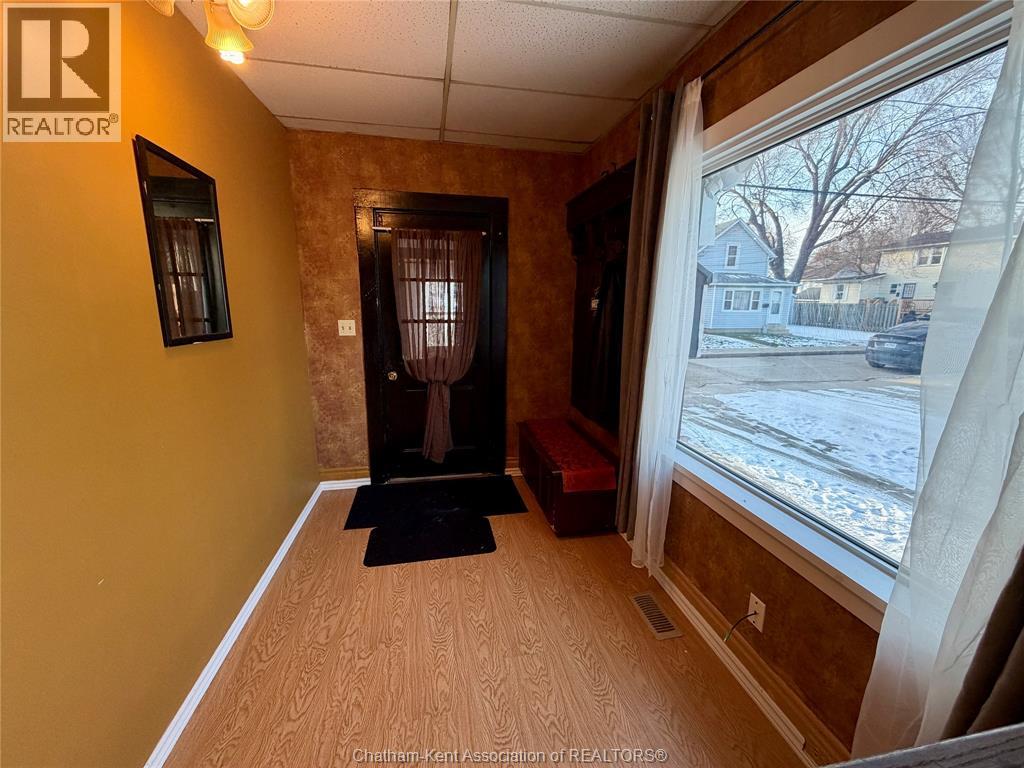 37 Foster STREET - 11