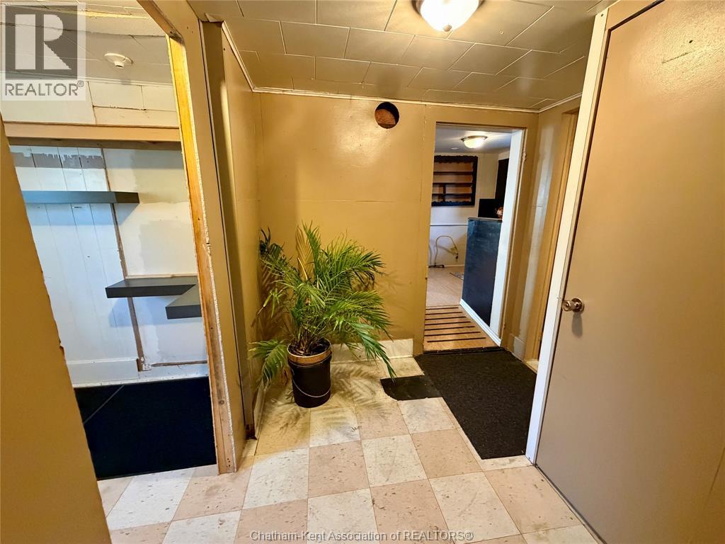 37 Foster STREET - 19