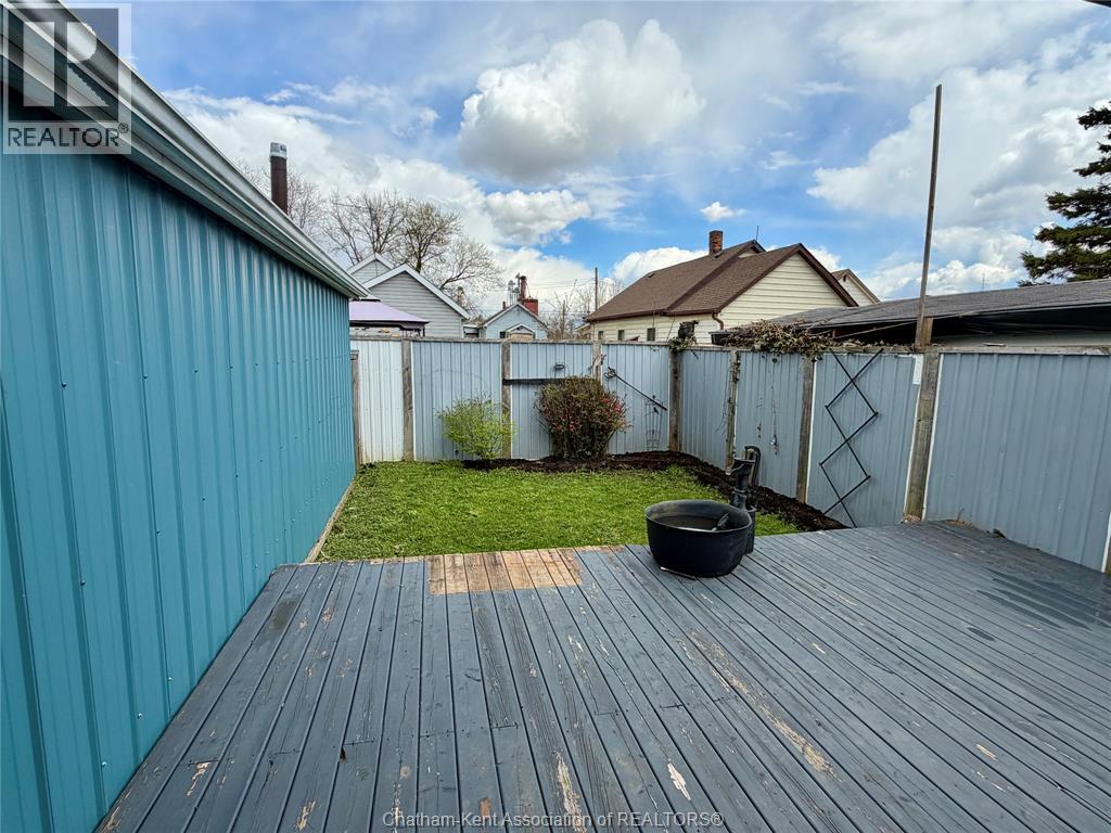 37 Foster STREET - 23
