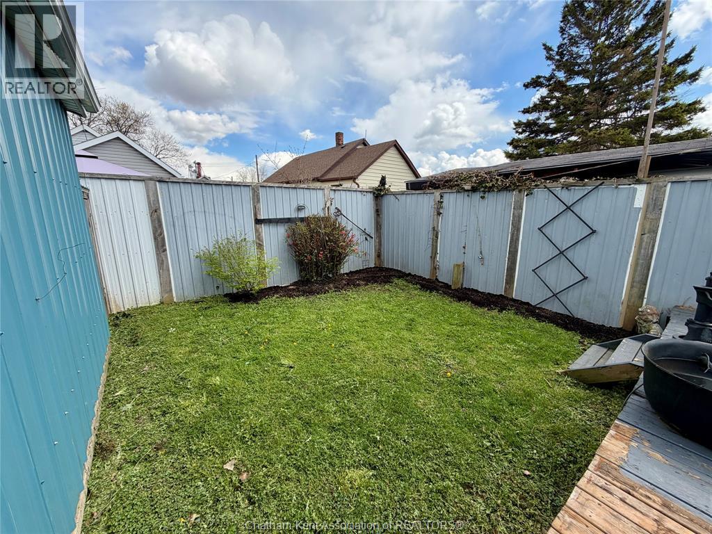 37 Foster STREET - 24