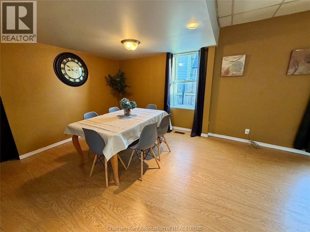 37 Foster STREET - 6