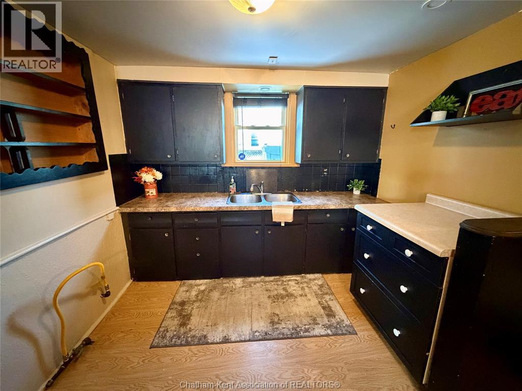 37 Foster STREET - 8