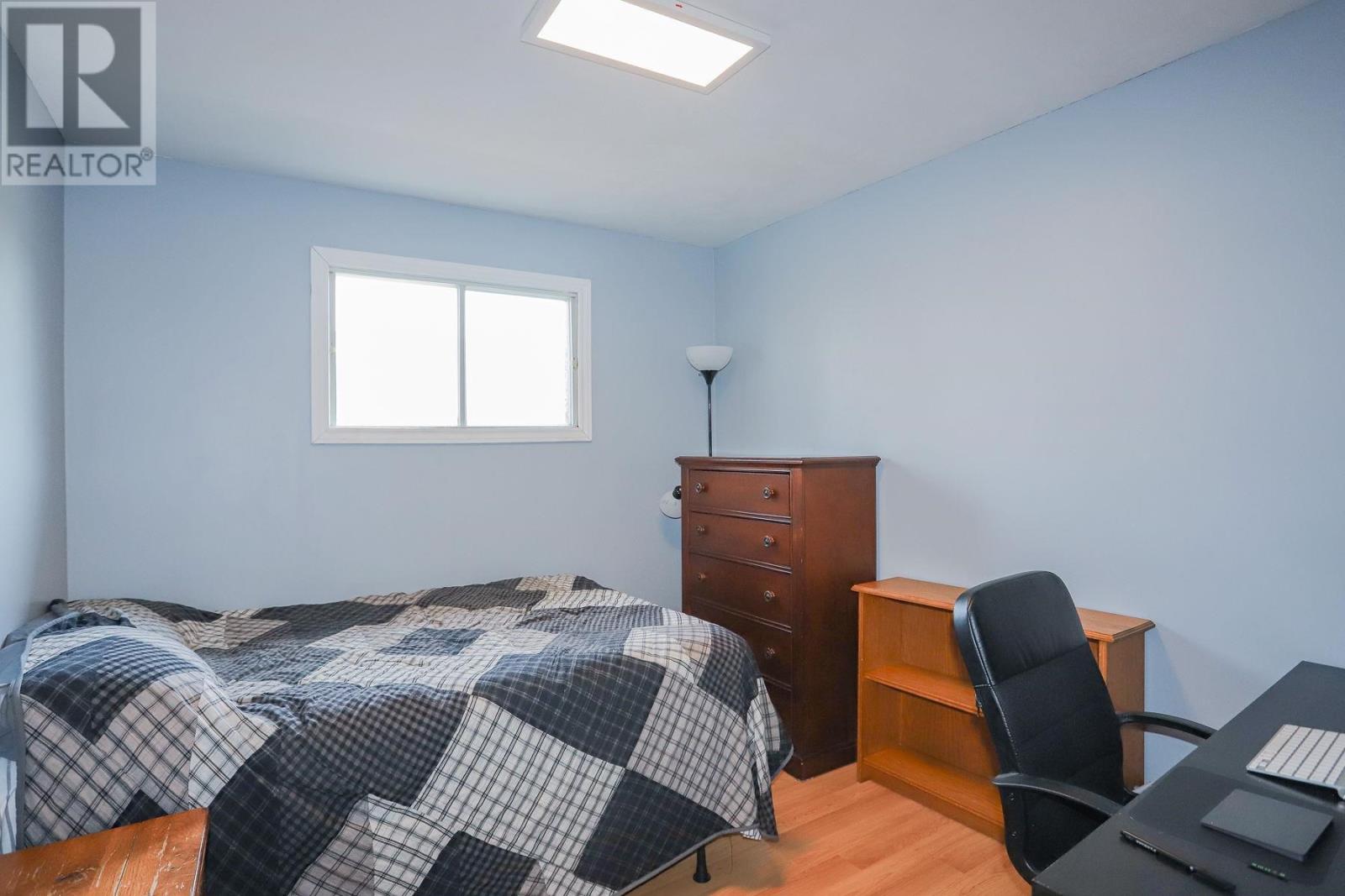 34 Robin ST - 19