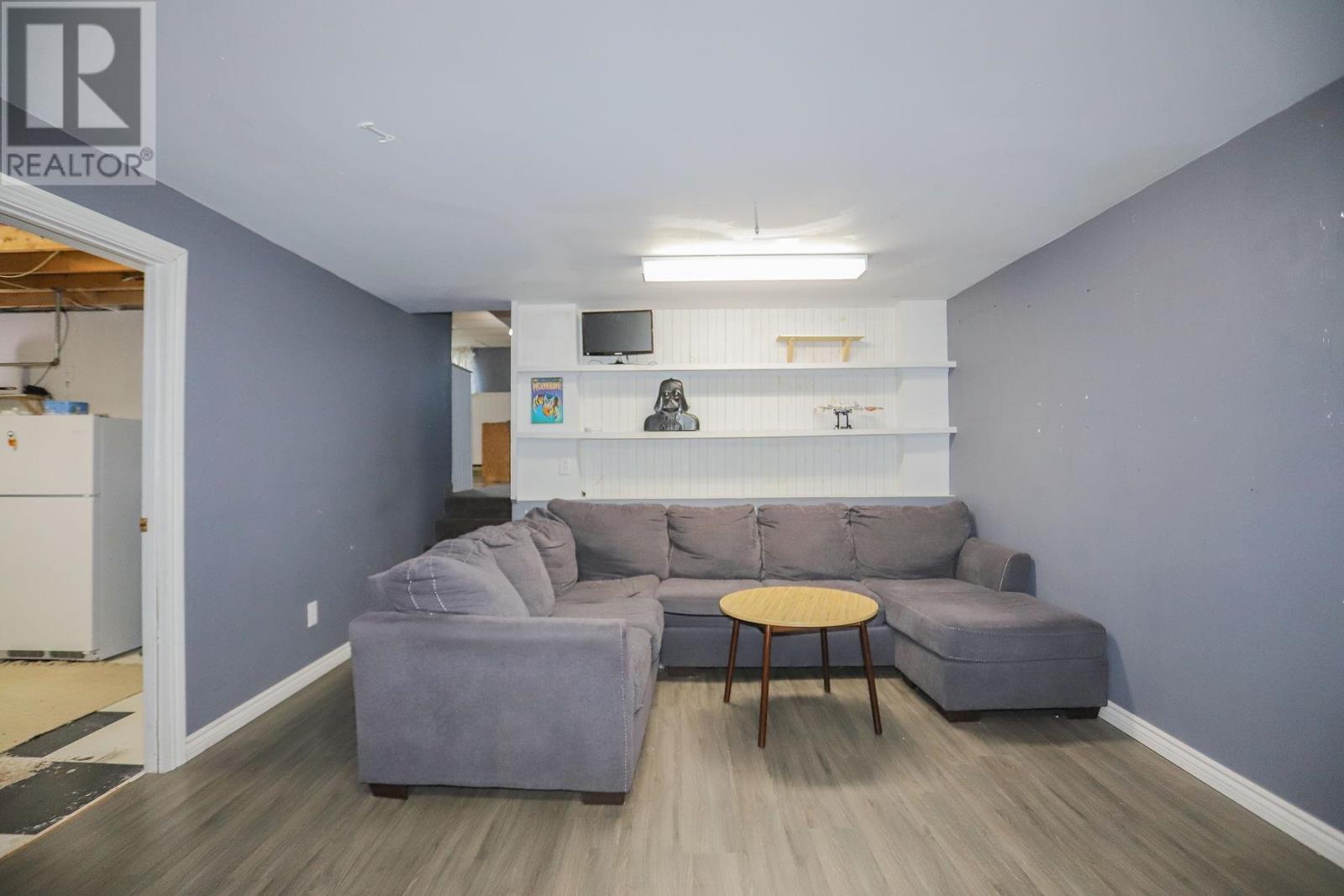 34 Robin ST - 27
