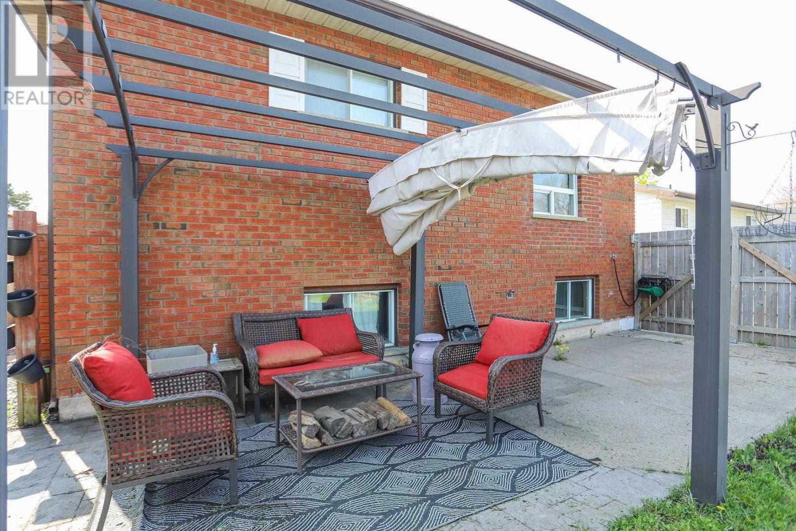 34 Robin ST - 40