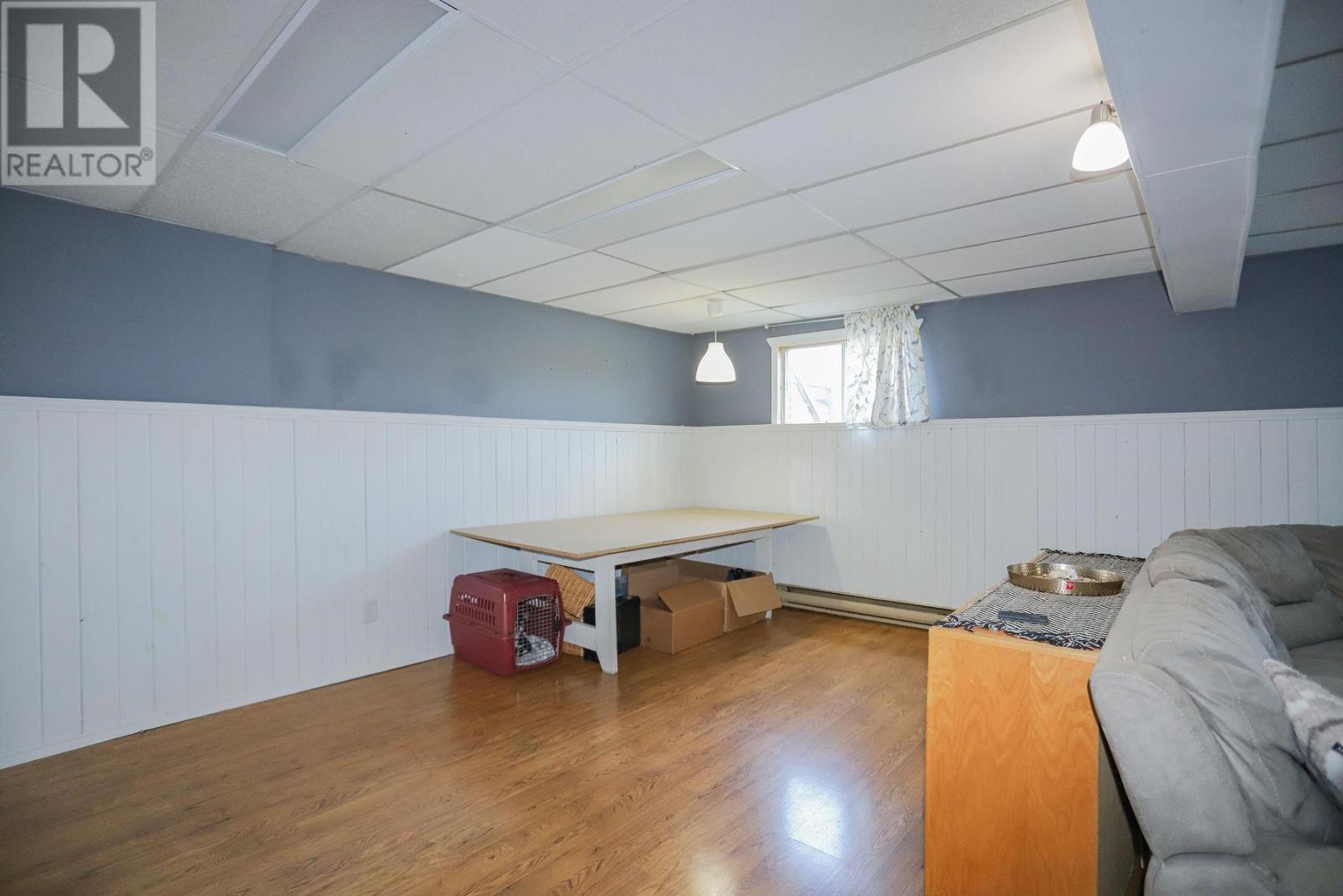 34 Robin ST - 23