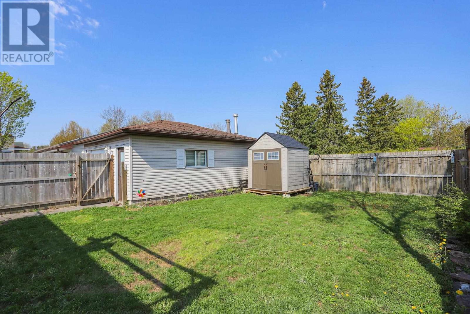 34 Robin ST - 37